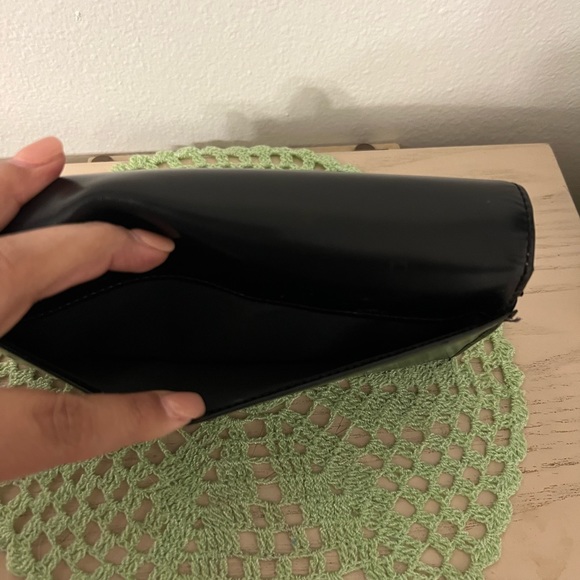 PRE-LOVED Kate Spade Black Wallet - Picture 9 of 10